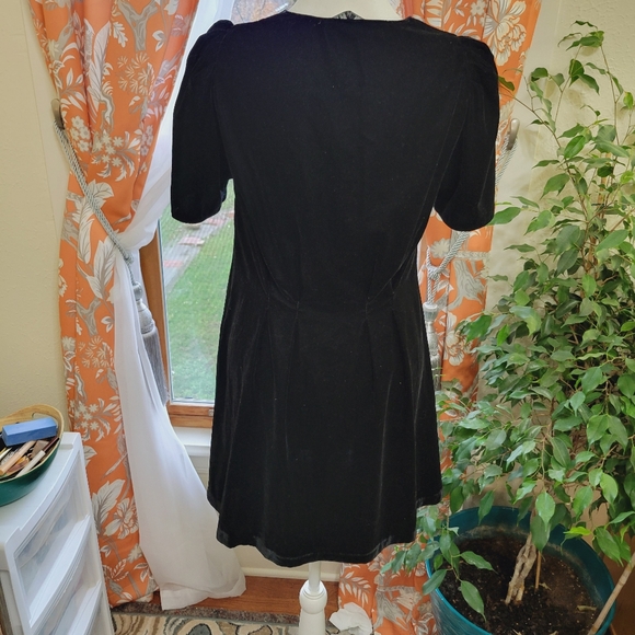 Zara Black Velvet Dress with Buttons - Picture 6 of 7